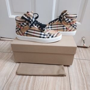 Burberry Reeth High Top Sneaker